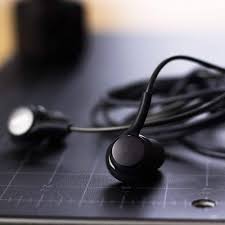 Samsung SY-888 Extreme Bass Earphones – Wired Stereo Earphones with HD Sound & Microphone